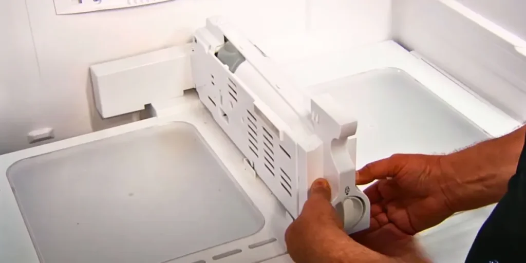 damaged filter or refrigerator housing
