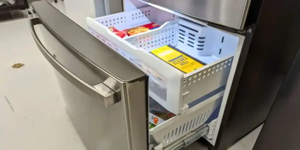 keep the freezer well organized
