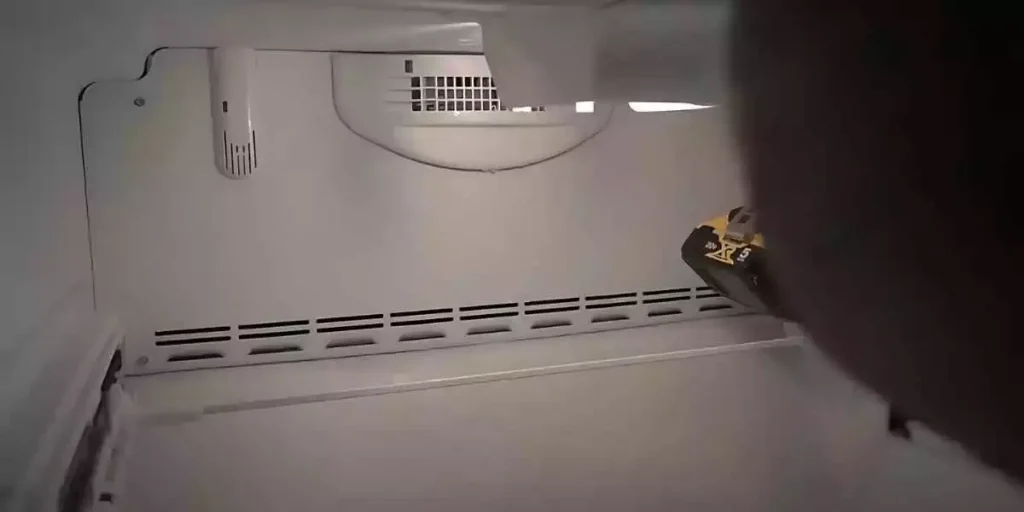 Ge Monogram Built In Refrigerator Leaking Water On The Floor Floor Roma