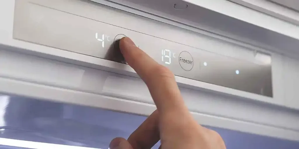 what should be the temperature of refrigerator in summer