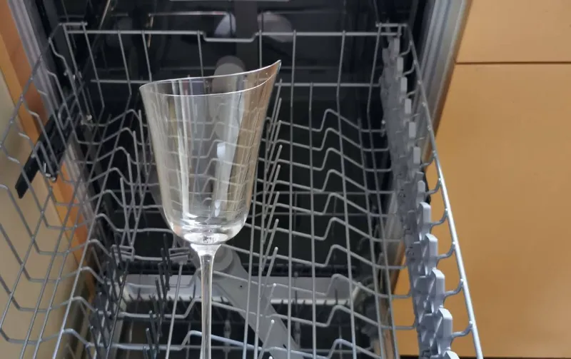Can Thick Crystal Go in the Dishwasher? Find Out Now!