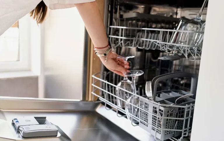 When is the Best Time to Run Your Dishwasher: Essential Tips for Efficiency