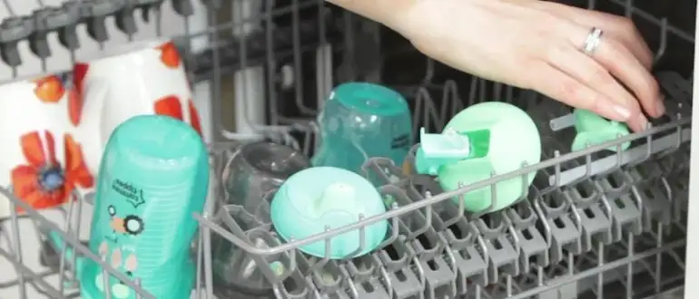 Can Tommee Tippee Bottles Go In The Dishwashers? 2 Always put the components in the peak of the dishwasher