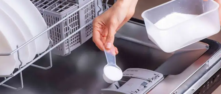Is Pyrex Dishwasher Safe? (Everything You Need to Know) 4 Apply detergents for cleaning Pyrex appliances in a dishwasher