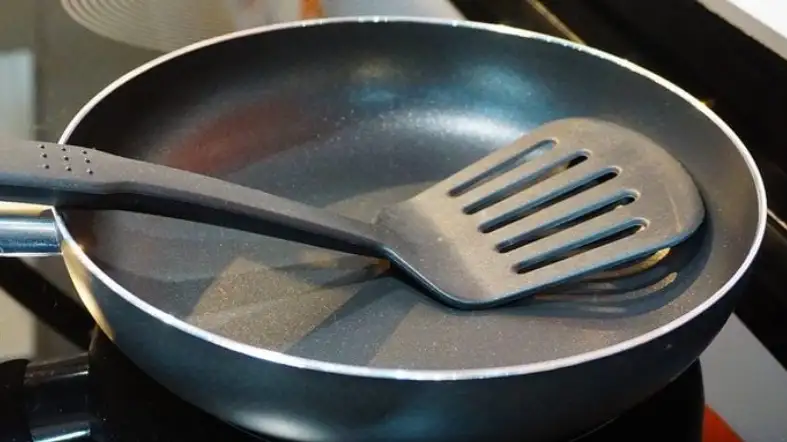 Can You Use Metal Spatula On Cast Iron? Things to Consider 3 Common Misconceptions About Using A Metal Spatula On Cast Iron