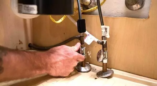 How To Pull Out A Dishwasher To Clean Behind It? Easy Steps 1 Cut the Water