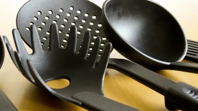 Why Do Spatulas Have Holes? Top 11 Surprising Reasons 1 Drain noodles