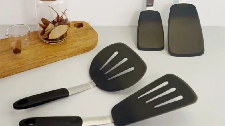 Spatula Vs Turner Vs Flipper: The Battle for Flipping Supremacy 1 Heat Resistance