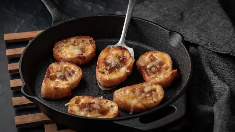 Can You Use Metal Spatula On Cast Iron? Things to Consider 2 How To Properly Use A Metal Spatula On Cast Iron