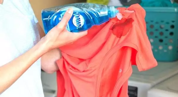 Can You Use Dish Soap As Laundry Detergent? 3 How to choose the right dish soap for laundry