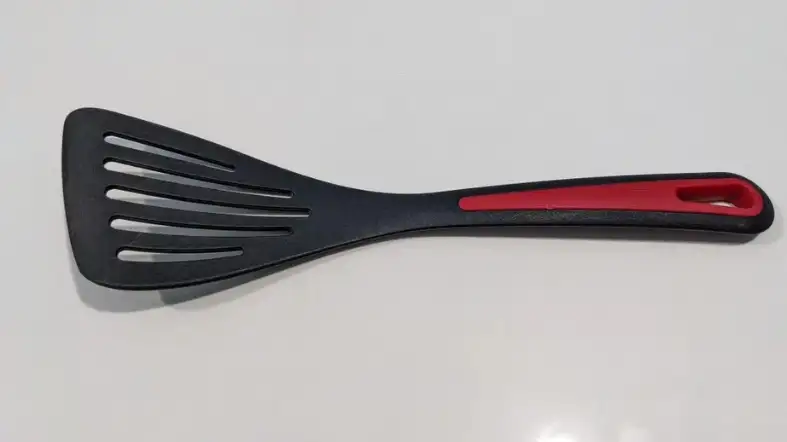 Nylon Vs Silicone Spatula: Pros and Cons of Each Spatula 3 Nonstick spatulas