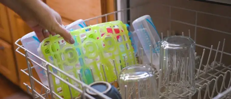 Are Dr Brown Bottles Dishwashers Safe? 1 Place the bottle on the top of the dishwasher rack