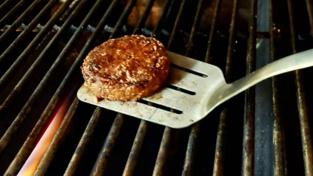 What Are Spatulas Used For? 25 Surprising Ways to Use Them 1 Turning Delicate Fillets or Flipping Meats