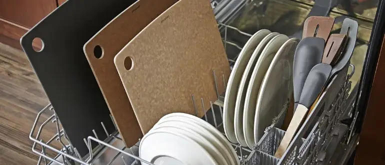 Can Wooden Cutting Boards Go In The Dishwasher? 1 Why Should I Not Place Wooden Cutting Boards In The Dishwasher?