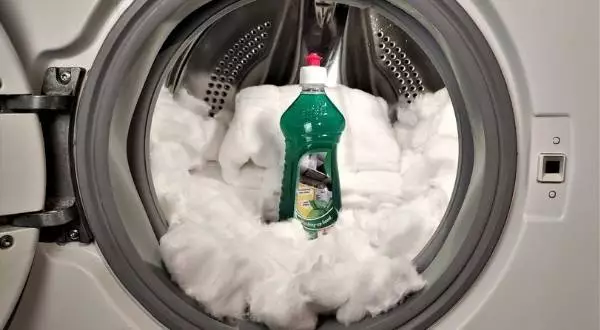 Can You Use Dish Soap As Laundry Detergent? 2 Why you should not use dish soap in the washing machine?
