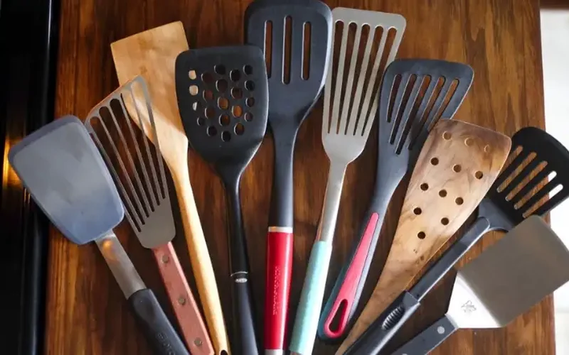 Nylon Vs Silicone Spatula: Pros and Cons of Each Spatula 1 nylon vs silicone spatula featured