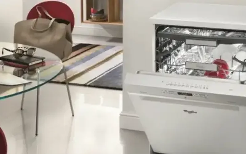 Whirlpool Dishwasher Heat Dry Vs High Temp (Complete Guide) 1 whirlpool dishwasher heat dry vs high temp featured